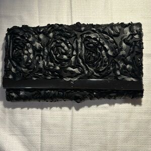 Simply Vera Evening Florette Shoulder/Clutch bag in Black with Gun Metal Chain